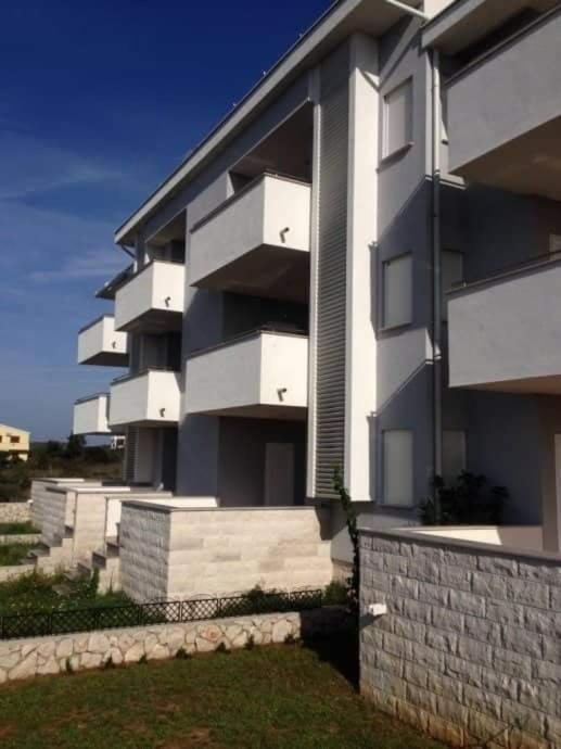 Apartamento Islando 3 Novalja Exterior foto